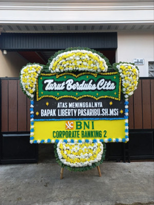 Papan Bunga Duka di Karanggeneng