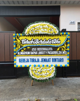 Papan Bunga Duka di Karanggeneng