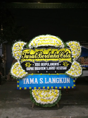 Papan Bunga Duka di Karanggeneng