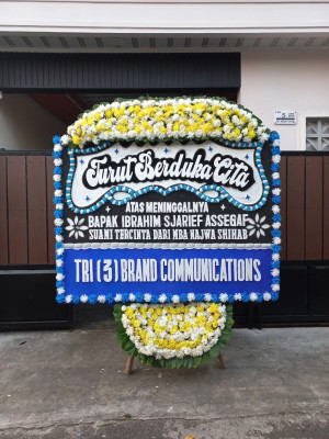 Papan Bunga Duka di Karanggeneng